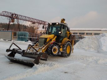 Уборка снега трактором с челюстным ковшом►+7 (966) 190-55-66 Уборка снега. Электросталь, Ногинск
