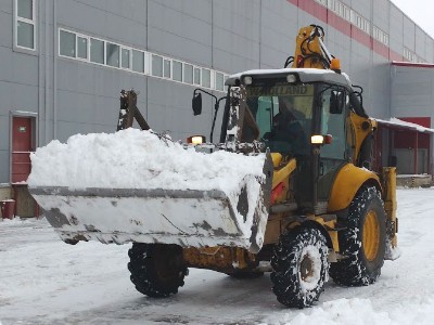 Трактор для чистки снега и уборки&nbsp;